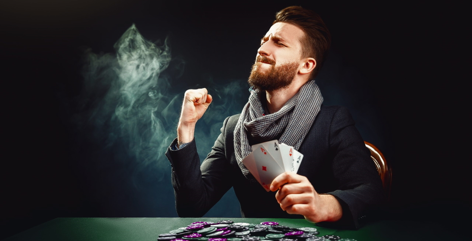 What are the different ways to top up for casinos?